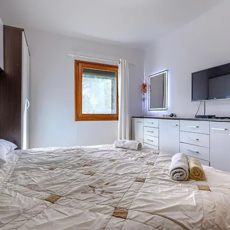 Holiday home Nena By Interhome